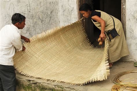 D'source Design Gallery on Mat Weaving Process - Meghalaya - Household Activity of War Tribe | D ...