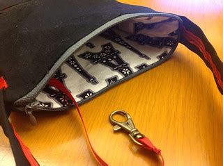 Small zippered bag tutorial | Tutorial at Tutorial at mypatc… | Flickr