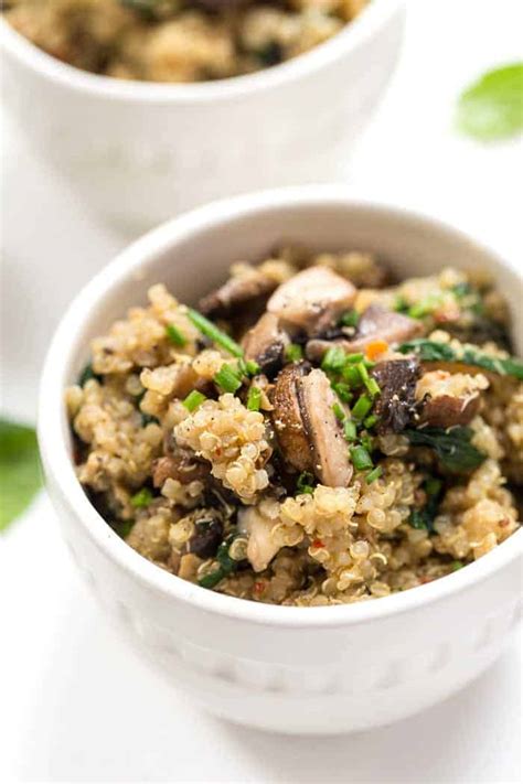 Creamy Spinach + Mushroom Quinoa "Risotto" - Simply Quinoa