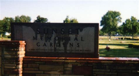 Sunset Memorial Cemetery - Funeral directory [en]