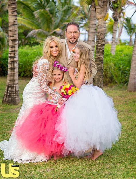 Daddy's Little Girls | Jason Aldean and Brittany Kerr's Wedding Album: See the Photos! | Us Weekly