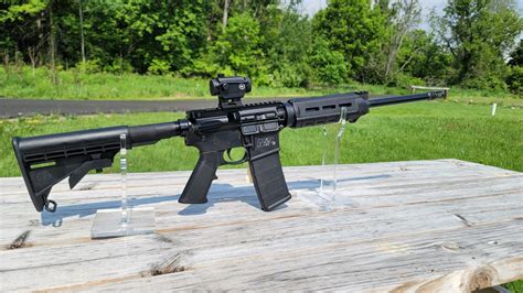 Smith & Wesson M&P 15 SPORT II MAGPUL® MOE® M-LOK® CARBINE-LENGTH HANDGUARD - Duke's Sport Shop ...