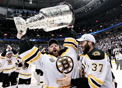 Tim Thomas again brilliant as Boston Bruins win Stanley Cup with 4-0 win over Canucks - syracuse.com