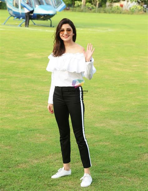 Anushka Sharma's Casual-Chic Ensemble Is Golfing Outfit Goals | Western ...