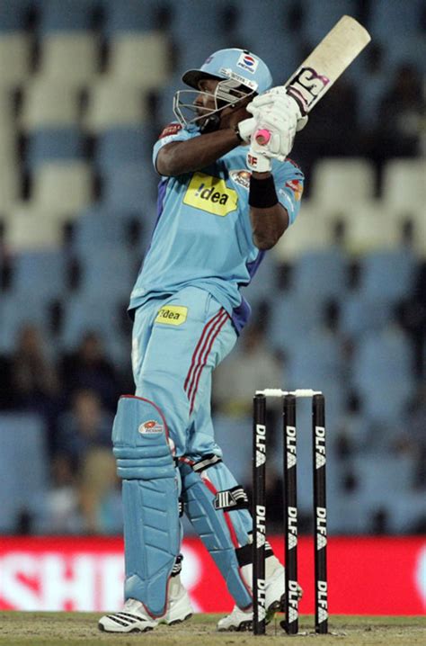 Dwayne Bravo scores the winning runs for Mumbai | ESPNcricinfo.com