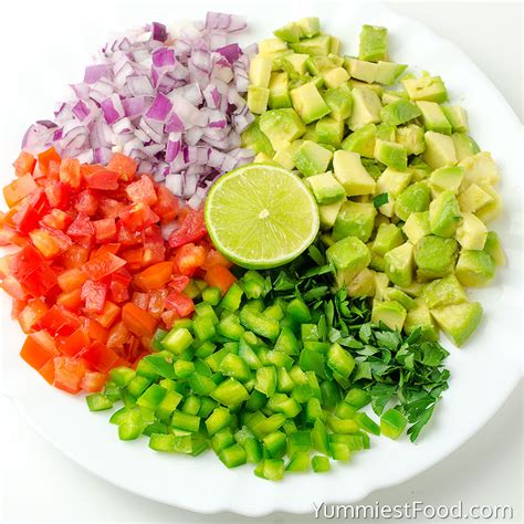 Easy Guacamole Dip – Recipe from Yummiest Food Cookbook