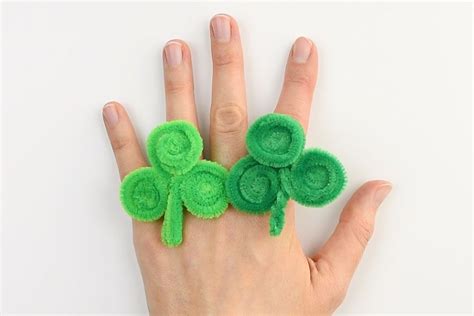 Shamrock Rings: St. Patrick's Day Craft Two Different Ways! | St ...