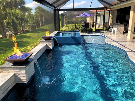 Custom Pools - Photo Gallery of custom pools and online portfolio ...