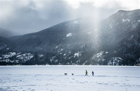 What You Can do on a Winter Weekend in Grand Lake, Colorado - Hike Bike Travel