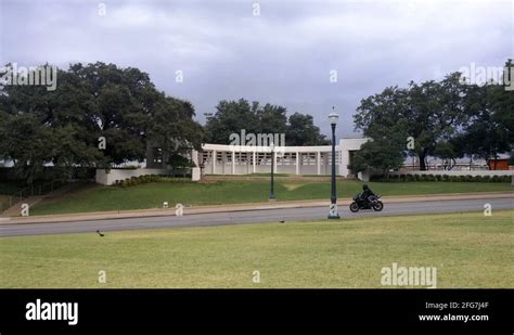 Grassy knoll Stock Videos & Footage - HD and 4K Video Clips - Alamy