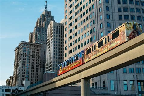 The 20 best things to do in Detroit with kids this winter | Michigan travel, Detroit, Detroit zoo