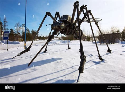 MECHANIC MONSTER MOSQUITO This huge insect has become an odd fixture in Noyabrsk, Russia, where ...