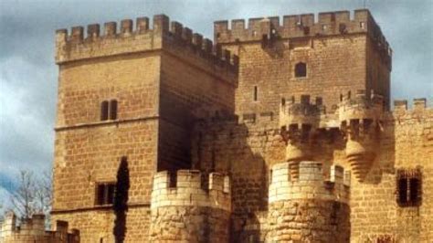 6 fortalezas medievales en Castilla y León que tienes que conocer