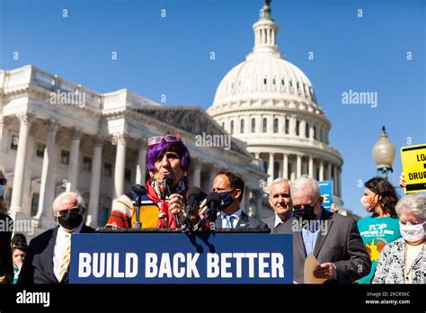 Congresswoman rosa delauro hi-res stock photography and images - Alamy