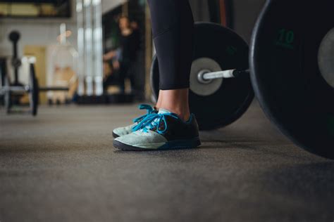 10 Best Weightlifting Shoes of 2021 – Footwear News