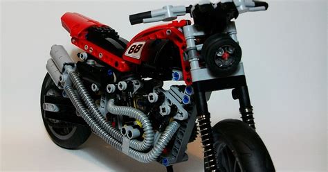 LEGO TECHNIC MOTORCYCLES: Harley Davidson XR 1200 by kurtSoares