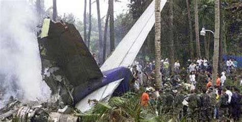 Crash of a Boeing 737-200 in Davao City: 131 killed | Bureau of Aircraft Accidents Archives