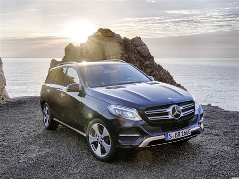 Fotos de Mercedes GLE 250 D 4MATIC W166 2015