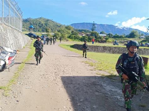 4 Personel TNI Terluka Saat Diadang di Pegunungan Bintang | Republika ...