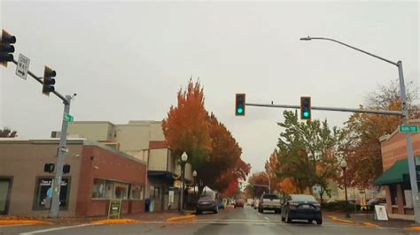 downtown Springfield Oregon fall #autumn #fallseason #fall #4k - YouTube