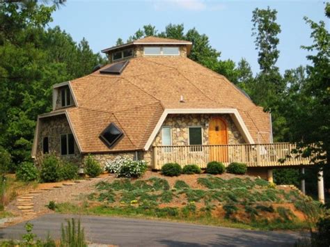 5 great reasons to build a geodesic dome home | Geodesic dome homes ...