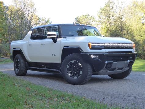 2022 GMC Hummer EV Pickup Review: Driving Impressions