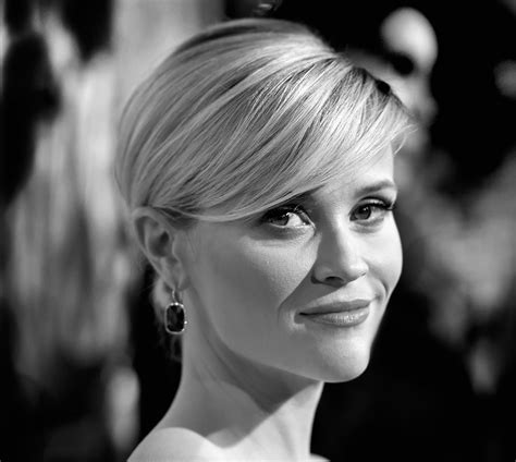 Reese Witherspoon | Red Carpet Beauty | THE VIOLET FILES