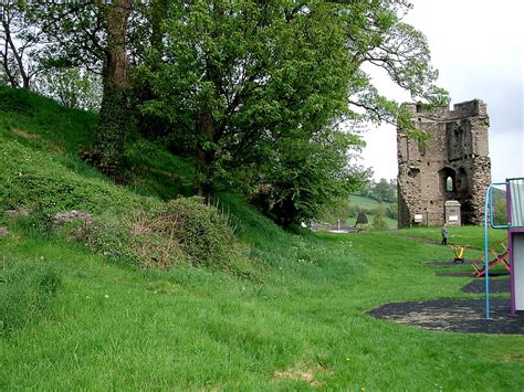 Crickhowell Castle