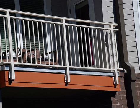 10 Trending Balcony Railing Design to Transform Your Space