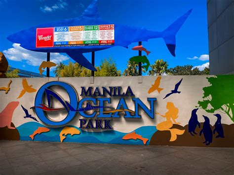 Manila Ocean Park > Cathy and Brea On The Go