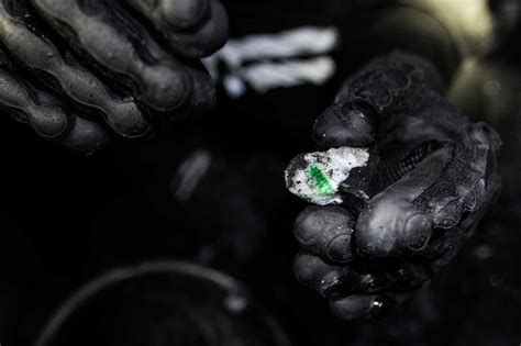 Inside the emerald mines that make Colombia a global giant of the green gem : NPR