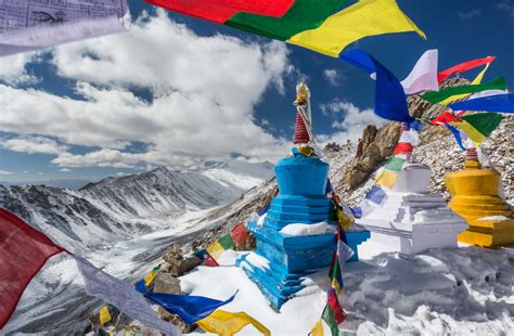 Ultimate Guide to Exploring Khardung La Pass: A High-Altitude Adventure