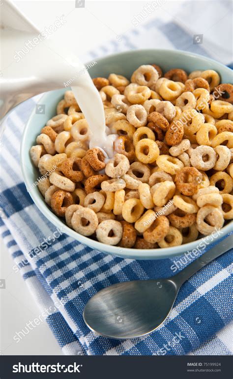 Bowl Whole Grain Cheerios Cereal Stock Photo 75199924 - Shutterstock