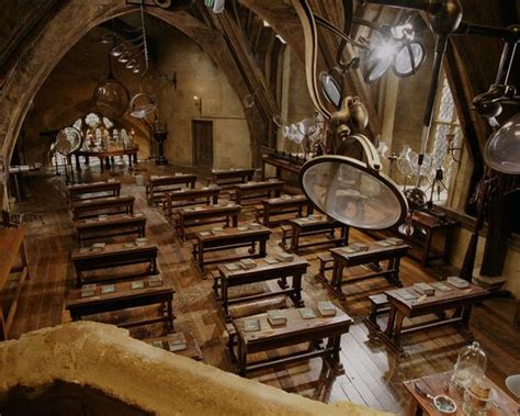 classroom hogwarts.jpg