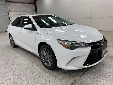 Used 2016 Toyota Camry Hybrid SE Sedan 4D for sale at Roberts Auto ...