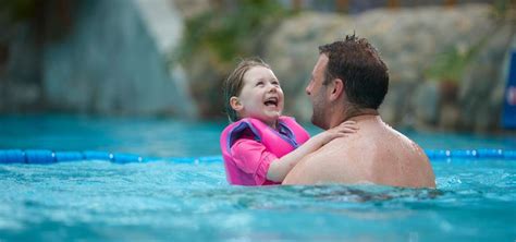 Subtropical Swimming Paradise | Water Park Holidays | Center Parcs