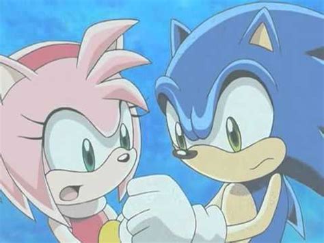 Sonic Gives Amy A Rose