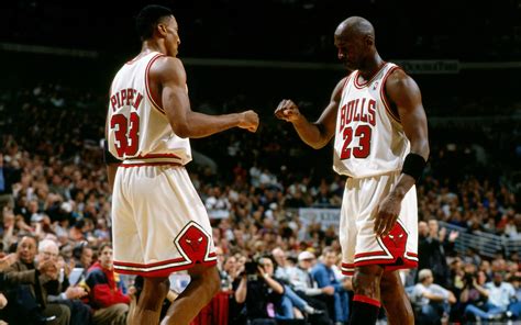 1082x2042 Resolution scottie pippen, chicago bulls, michael jordan ...