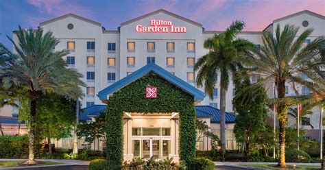 Hilton Garden Inn Miami Airport West from $92. Miami Hotel Deals & Reviews - KAYAK