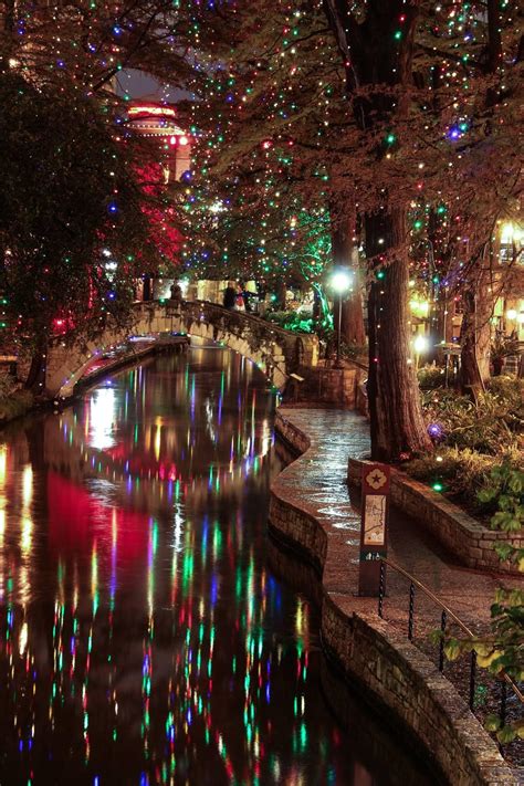 [Gallery] San Antonio River Walk Christmas Lights - Texas is Life