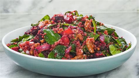 Quinoa Beets and Spinach Salad Recipe for Vegetarian and Vegan Diet 🥗 💪 - YouTube