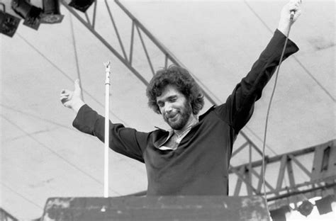 The 10 Best Eddie Rabbitt Songs of All-Time