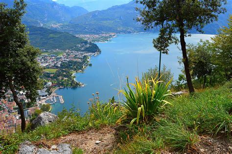 5 Best Lake Garda Hiking Trails- Where To Hike - Visit Beautiful Italy