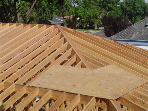 Hip Roof Framing With Trusses