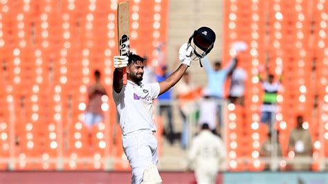 Rishabh Pant - The ninja in the pack for Team India | Crickit