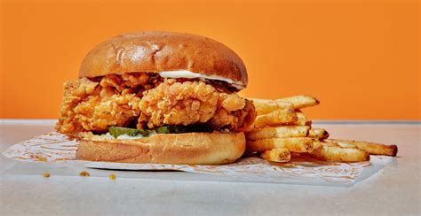 Popeyes' famous Spicy Chicken Sandwich now available in Canada | Dished