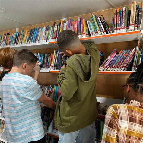 Bookmobile Stop - MidPointe Library System