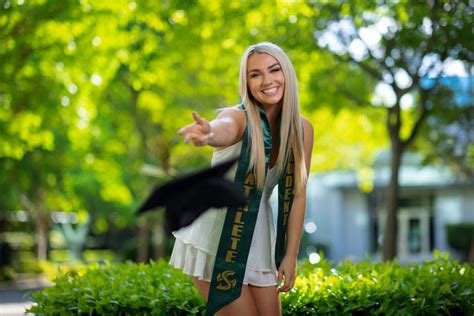 Sac State Graduation Photos with Brooke | Grad Photos Sacramento State