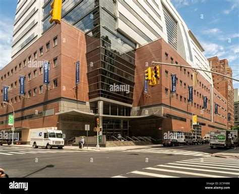 New york city school building hi-res stock photography and images - Alamy