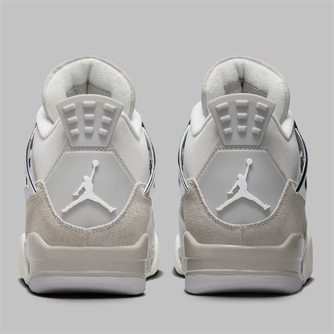 The WMNS Air Jordan 4 "Frozen Moments" now has official images released. - SNKRBURGER